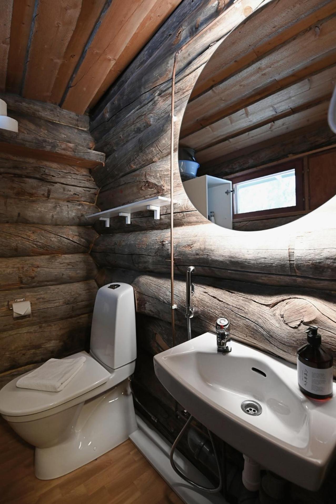Classic Log Cabin Ski-In Ski-Out Levi Bilik gambar